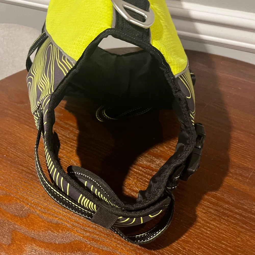 Arcadia Trail Flotation Coat for Dogs - Size Medium Slightly used